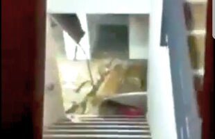EXCLUSIV VIDEO Imagini incredibile din baza de 3,8 milioane a Federației: s-a prăbușit tavanul la Mogoșoaia! Momente filmate cu telefonul mobil » Reacție oficială FRF 