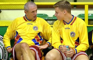 FOTO+VIDEO Adi Ilie, Gică Popescu şi Bogdan Stelea, reuniţi la meciul jucat în memoria lui Didi Prodan » Care a fost scorul final al confruntării Steaua '96 - România '96