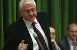 Dragomir explică problemele de la FCSB: "Dică trebuie să-l facă pe Gigi să înțeleagă" » Cum vede lupta la titlu