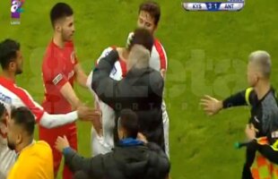 VIDEO+FOTO Niciun meci fără scandal pentru Șumudică » Antrenorul român a sărit la gâtul unui adversar
