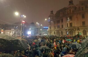VIDEO+FOTO Proteste de amploare în țară » Estimări la ora 19:30: peste 50.000 de oameni pe străzi în Capitală și în marile orașe