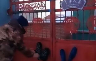 FOTO & VIDEO Un bărbat a folosit o metodă genială pentru a demonstra cât este de frig