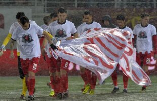 DINAMO ÎN PLAY-OUT // Adrian Mutu dă de pământ cu jucătorii lui Dinamo: "Nu te prezinți așa!"