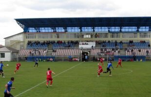 Liga a 2-a se mută pe sintetic din cauza vremii! Două echipe își schimbă stadionul pentru moment 