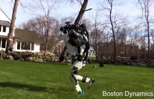 VIDEO Imagini uluitoare! A fost creat robotul care aleargă exact ca un om