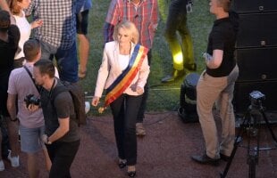 CA DOUĂ PICĂTURI DE APĂ! În fața protestelor oamenilor, Firea și Udrea folosesc aceeași expresie: "Nici o faptă bună nu rămâne nepedepsită"