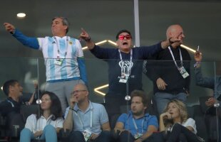 FOTO Apariție de senzație pentru Maradona la meciul Argentinei » A făcut spectacol cu ochelarii roșii la ochi și cu trabucul în gură