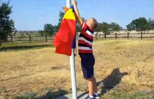 VIDEO Nu mai e cât o batistă »  Un român a schimbat steagul românesc de la cimitirul din Stalingrad!