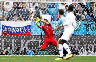 VIDEO Gafă monumentală a lui Muslera, portar care primise un singur gol la Mondiale! S-a făcut de râs la meciul de record pentru istoria Uruguayului