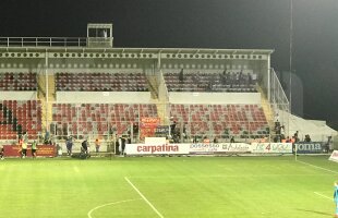 FOTO Galeria celor de la FCSB a părăsit stadionul la pauza meciului cu Astra! Care ar fi adevăratul motiv