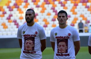 FOTO O formație de primă ligă din Turcia a purtat tricouri cu imaginea lui Mesut Ozil » Ce mesaj au inscripționat pe echipament