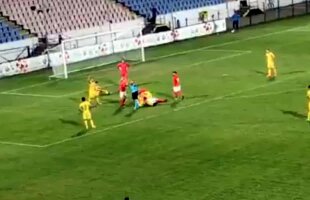 VIDEO Accident teribil la Regions Cup! Un fotbalist a ajuns la spital după o ciocnire violentă cu un român