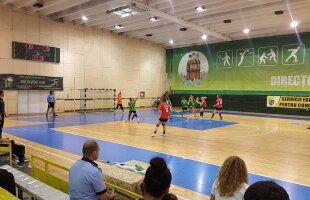 Contraperformanță uluitoare la un meci de handbal din România! Și antrenorul adversarelor a fost șocat: "Nu am văzut niciodată așa ceva"