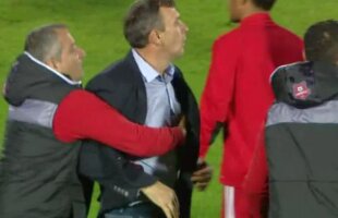 VIDEO Scandal la finalul meciului Sepsi - Hermannstadt » Neagoe a vrut să sară la bătaie: "Vine un copil și mă înjură?!" + Balaj: "«Roșu» obligatoriu" 