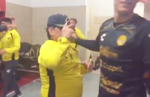 VIDEO Scene nebune în vestiarul echipei lui Maradona » Argentinianul e aproape de o performanță nesperată