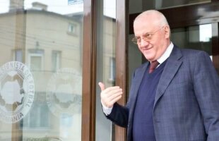 ROMÂNIA - LITUANIA 3-0 // Dumitru Dragomir îi prevede un viitor măreț unui "tricolor": "Nu sunt mulţi în lume ca el" 