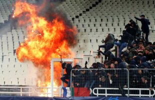 GALERIE FOTO Atenție, imagini dure! Violențe fără precedent la AEK Atena - Ajax: sticle incendiare și lupte grele cu forțele de ordine