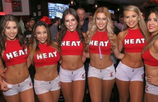 VIDEO + FOTO Ele sunt fetele care ÎNCING atmosfera la Miami Heat! Ce au făcut la ultimul meci a fost FABULOS