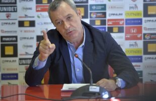 DINAMO // Rednic s-a răzgândit! A vrut să-l dea afară pe Vlad Muțiu, dar l-a chemat de urgență în cantonament