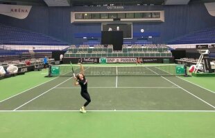 CEHIA - ROMÂNIA LA FED CUP // Simona Halep și Florin Segărceanu, surprinși de terenul din Cehia: „Ceva neobișnuit”