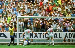 GORDON BANKS // GALERIE FOTO + VIDEO A murit Gordon Banks, eroul fazei cu Pele, considerată cea mai spectaculoasă paradă din istoria fotbalului!