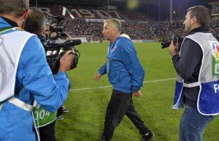 CFR CLUJ - ASTRA 1-3 // Dan Petrescu s-a eschivat când a fost întrebat de starea de sănătate a lui George Țucudean: „Dacă bunicul lui știe mai bine...”