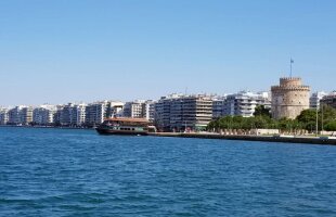 PAOK - LEVADIAKOS // FOTO Cât costă viața în orașul unde Răzvan Lucescu devine, în premieră, campion » E fain dacă ai euro!