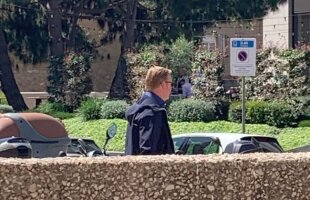 FOTO PAPARAZZI Ronald Koeman, antrenorul favorit să-l înlocuiască pe Valverde, a sosit în Barcelona!