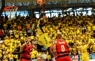 CSU SIBIU - CSU ORADEA 87-89 // VIDEO+FOTO Surpriză în primul meci al finalei campionatului de baschet, în Sala Transilvania: „Atitudinea ne-a distrus”