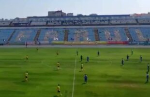 VIDEO Farul, protest vehement: fotbaliștii nu s-au mișcat timp de 5 minute în meciul cu Ripensia!