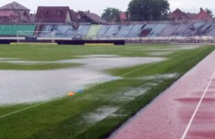 HERMANNSTADT - DUNĂREA CĂLĂRAȘI // Teren dezastruos la Sibiu! Meciul a început cu 35 de minute întârziere