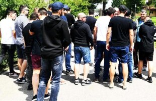 FOTO PCH Dinamo, un nou banner la adresa lui Ionuț Negoiță: îl acuză de proxenetism! Se anunță un protest de amploare la meciul caritabil de diseară