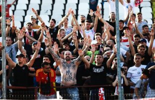 FOTO + VIDEO Ultrașii lui Dinamo, scandări oribile față de Negoiță, Bălănescu, Marica și Neagoe la meciul caritabil: „Să ai soarta lui Turcu”!  + reacția furioasă a lui Mircea Lucescu