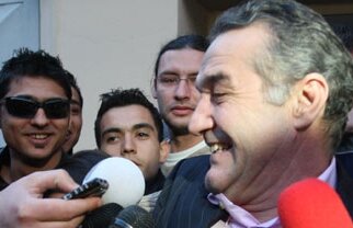 Gigi Becali: "Cu Dinu Vamă nu fac afaceri că mă păcăleşte, e deştept la fotbal"