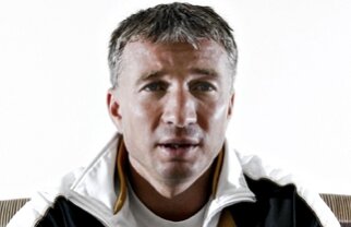 Petrescu s-a certat cu Bucşaru şi a renunţat. MM Stoica îl vrea pe Răzvan Lucescu!