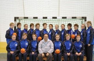 Dinamo Volgograd  s-a calificat în grupele principale ale Ligii