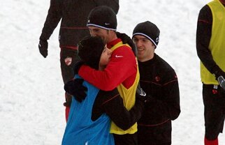 După 3 zile cazone, Ţălnar le-a dat mingea dinamoviştilor :D » Zăhărel