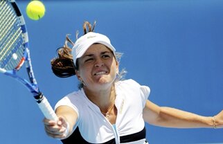 Ploaie şi înfrîngeri pentru românce în prima zi de la Australian Open