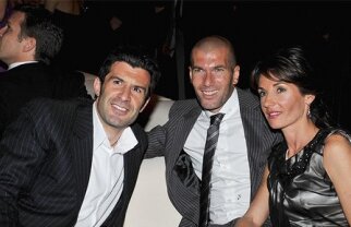 FOTO / Figo şi Zidane, acces exclusiv la o carte cu tiraj limitat a lui Paolo Coelho