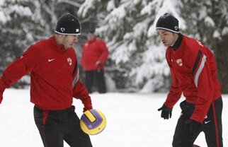 FOTO » Vezi ce au făcut dinamoviştii la antrenamentul de astăzi!