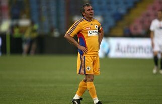 Meci caritabil cu Generaţia de Aur