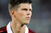 Huntelaar spre Anglia