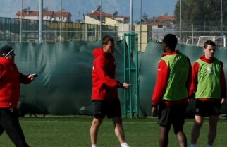 Vreme "cîinească" pentru Dinamo în Antalya :S