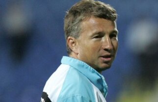 Dan Petrescu: "Cred că ar fi o problemă dacă nu am termina pe unul din primele două locuri!"
