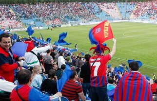 Suporterii Stelei dau în judecată clubul din Ghencea