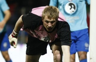 Şi MM are SMS-uri misterioase: "Am nişte mesaje de la Petrescu, dar nu le arăt" :)