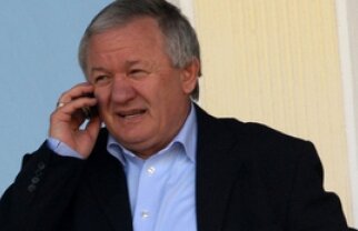 Porumboiu vrea arbitri străini şi în retur: "Lupescu nu poate să hotărască peste principalii finanţatori din Liga 1!"