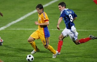 Lupescu şi Lucescu şi-au atins obiectivele la negocierea programului preliminariilor pentru Euro 2012 » Ne-a ieşit!