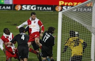 Dinamo şi Craiova au făcut spectacol în "Ştefan cel Mare" » Perle în mocirlă