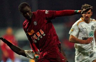 Campioana a cedat pe teren propriu în faţa unui Cluj în mare formă